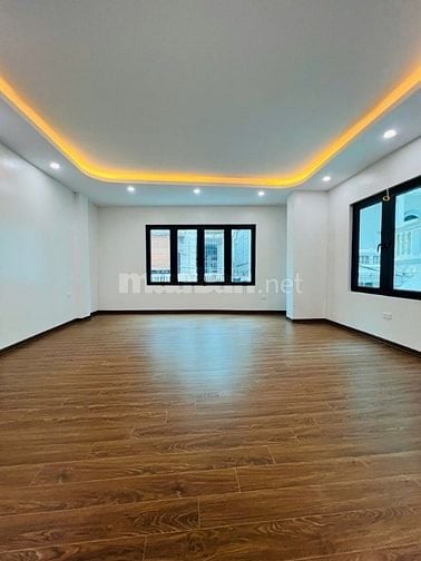 💎 SIÊU PHẨM LÔ GÓC – 7 TẦNG THANG MÁY – VỈA HÈ – Ô TÔ TRÁNH – KINH DO