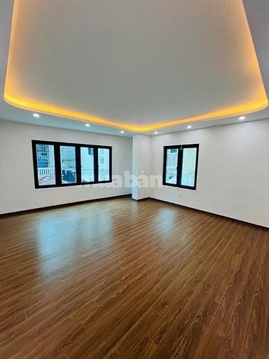 💎 SIÊU PHẨM LÔ GÓC – 7 TẦNG THANG MÁY – VỈA HÈ – Ô TÔ TRÁNH – KINH DO