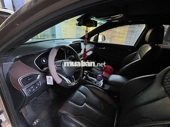 Hyundai Santa Fe 2019 2.2D Premium - 114997 km