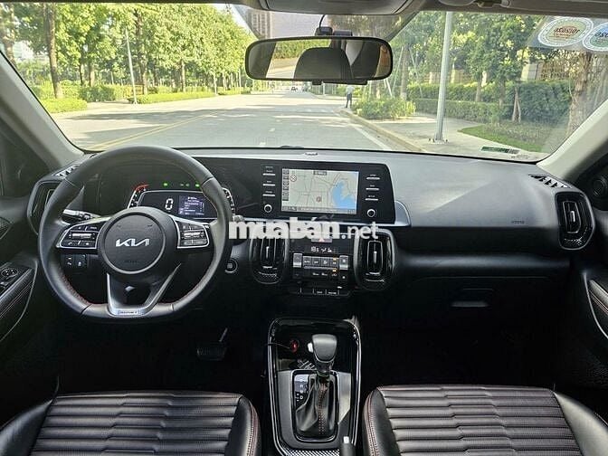 Kia Sonet 2021 Luxury AT - 17000 km