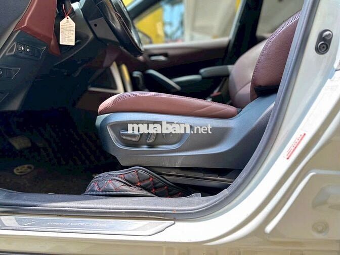 𝐓𝐎𝐘𝐎𝐓𝐀 𝐂𝐎𝐑𝐎𝐋𝐋𝐀 𝐂𝐑𝐎𝐒𝐒 𝟏.𝟖𝐕 𝟐𝟎𝟐𝟎 SUV CAO CẤP GIỮ GIÁ
