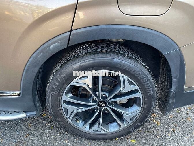 Hyundai Santa Fe 2019 2.2D Premium - 114997 km