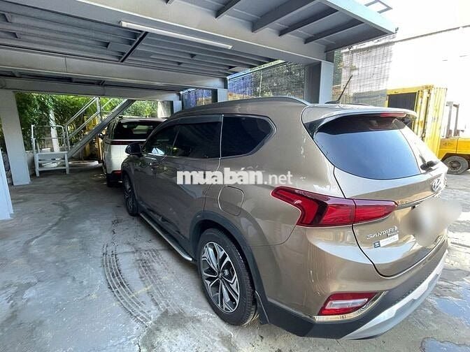 Hyundai Santa Fe 2019 2.2D Premium - 114997 km
