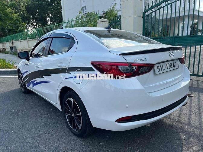 Mazda 2 2024 Luxury - 10000 km