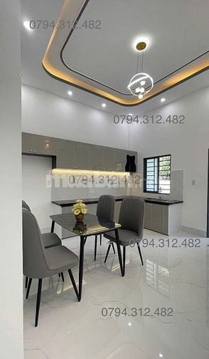 Nhà đẹp mới hoàn thiện hẻm ôtô xã bình chánh , huyện bình chánh . 