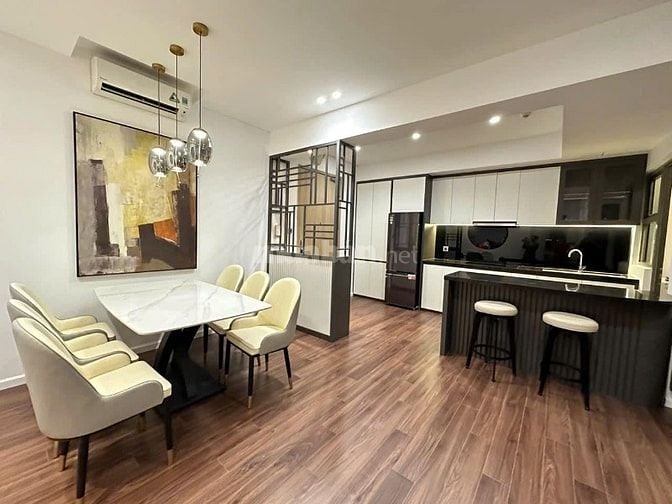 Cần bán gấp căn hộ Riviera Point 80m², view sông thoáng mát, 2 tỷ 880