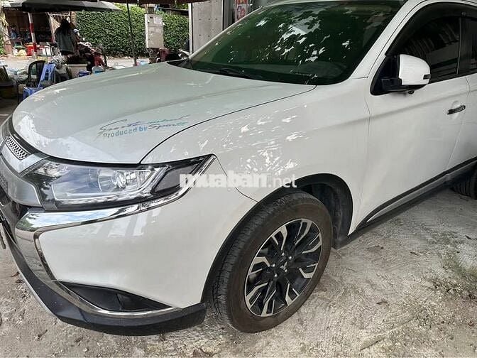 Mitsubishi Outlander 2.0 CVT 6v km đăng kí 2021