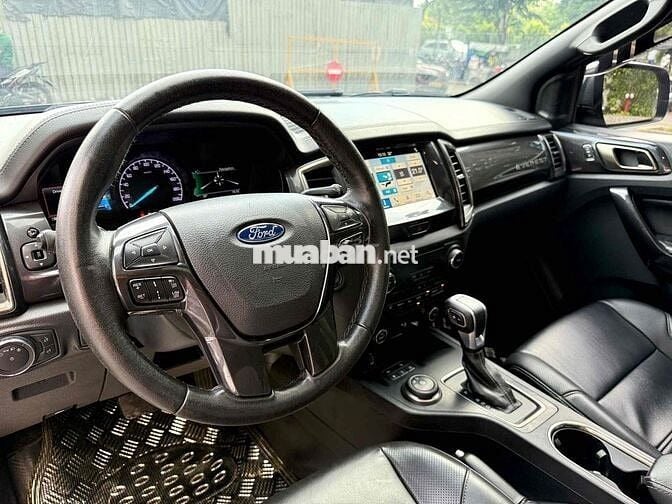 Ford Everest 2018 Titanium 2.0L 4x4 AT - 90000 km