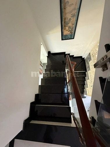 Nhà 3,7 x 14,5 đúc 1 trệt 2 lầu sân thượng quang trung p10 gò vấp 