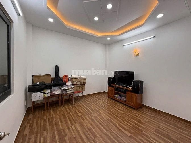 Nhà 3,7 x 14,5 đúc 1 trệt 2 lầu sân thượng quang trung p10 gò vấp 
