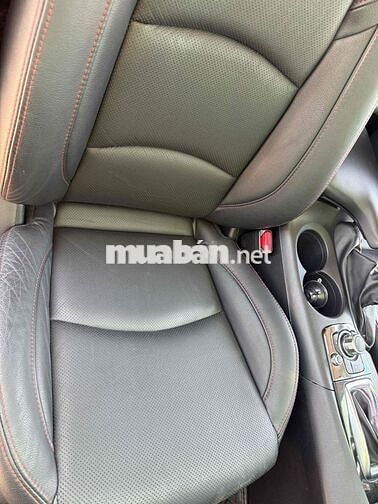 Mazda 3 2016 1.5 AT Sedan - 80000 km