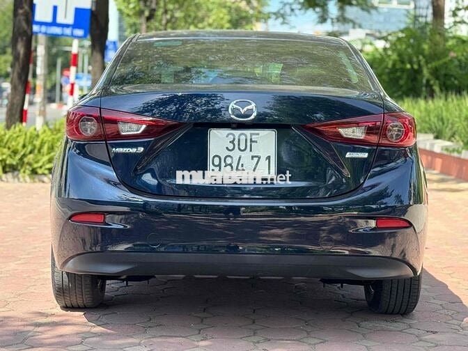 Mazda 3 2016 1.5 AT Sedan - 80000 km