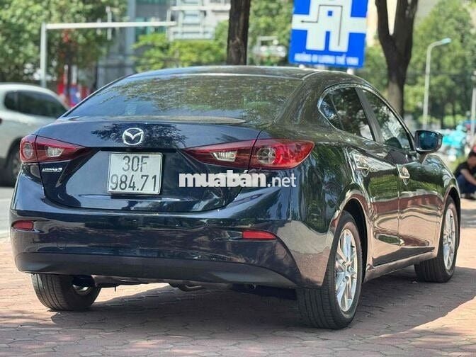 Mazda 3 2016 1.5 AT Sedan - 80000 km
