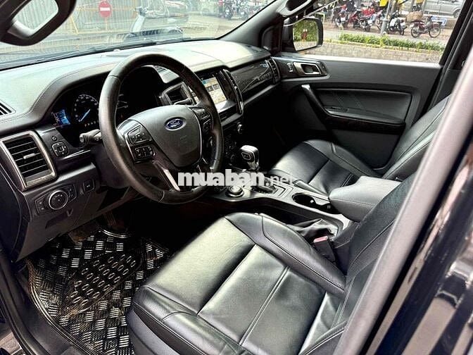Ford Everest 2018 Titanium 2.0L 4x4 AT - 90000 km