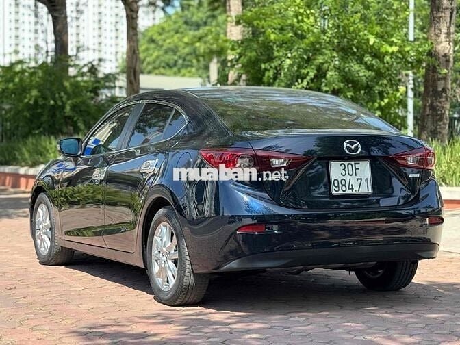 Mazda 3 2016 1.5 AT Sedan - 80000 km