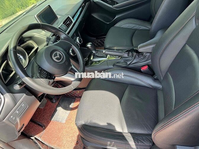Mazda 3 2016 1.5 AT Sedan - 80000 km