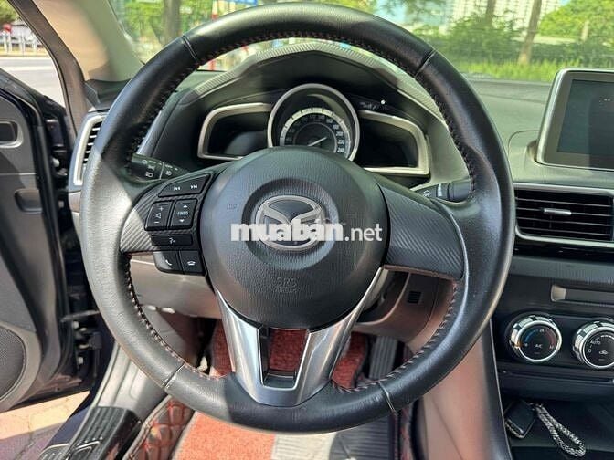 Mazda 3 2016 1.5 AT Sedan - 80000 km