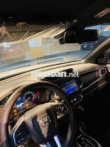 Honda BR-V L 2024 Lướt 4500 km Siêu Đẹp Hãng Bán