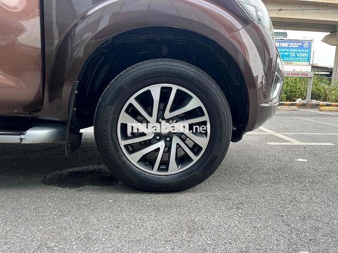 Nissan Navara 2017 NP300 VL 4x4 AT - 120000 km