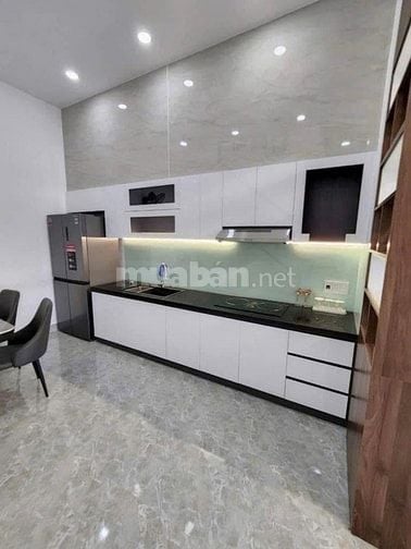 Chủ nhà về quê cần bán gấp. hoàng Phan thái Bình Chánh