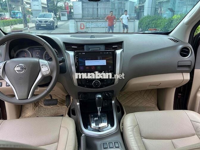 Nissan Navara 2017 NP300 VL 4x4 AT - 120000 km