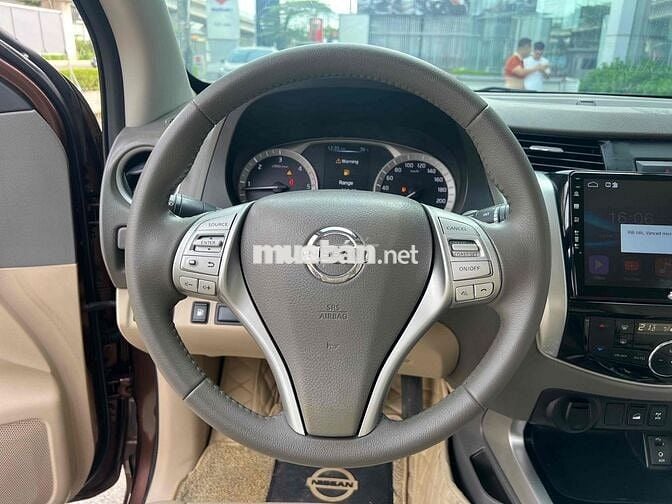 Nissan Navara 2017 NP300 VL 4x4 AT - 120000 km