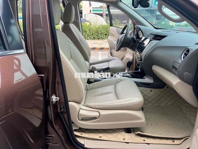 Nissan Navara 2017 NP300 VL 4x4 AT - 120000 km