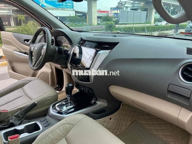 Nissan Navara 2017 NP300 VL 4x4 AT - 120000 km