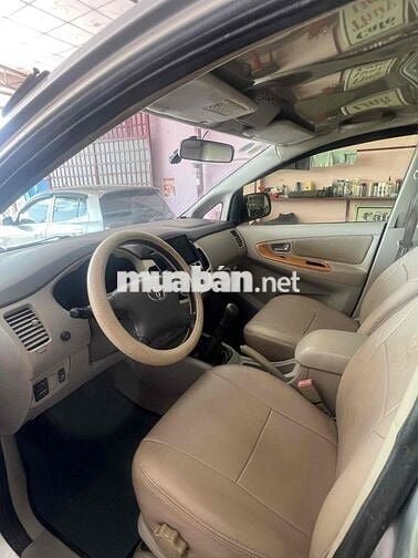 Toyota Innova 2009 G - 123 km