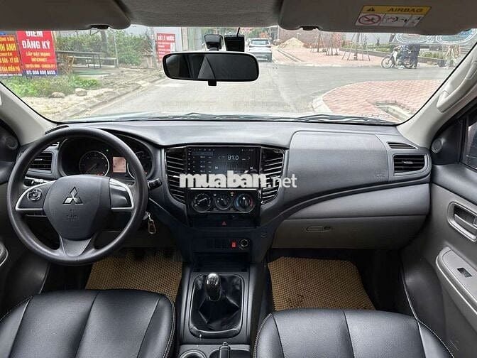 Mitsubishi Triton GLX 2019MT 4x2 xe đẹp k lỗi nhỏ