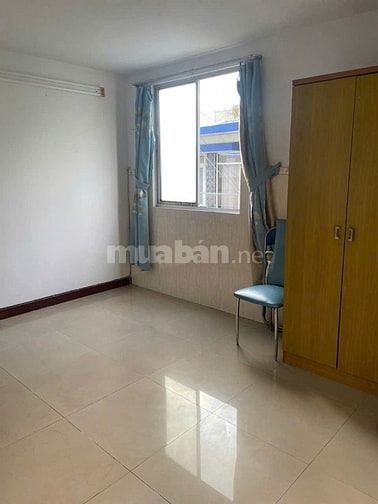 CC Nguyễn Thị Tần P2Q8  62m 2PN 2 ban công có sẵn Nt cạnh chợ Rạch Ông