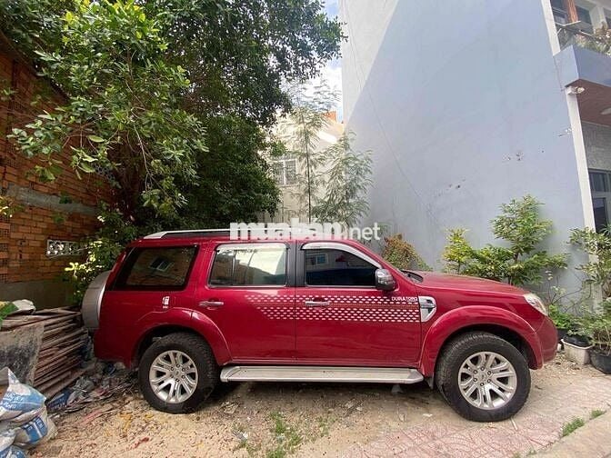 Ford Everest 2014 Limited 4x2 - 130000 km