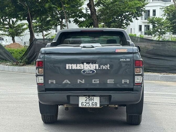 Bán xe Ford Ranger 2016 XLS 2.2L 4x2 AT màu xám