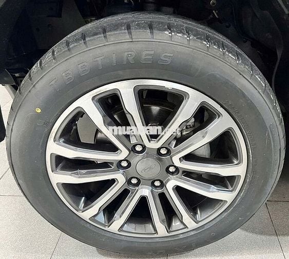 Ford Everest 2018 1 cầu - Chính Hãng - Vay 70%