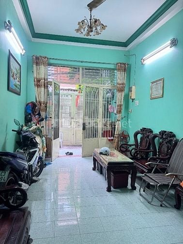 Nhà hẻm xe hơi chánh hưng phường5 Q8.  Cách MT phạm hùng 2 căn nhà
