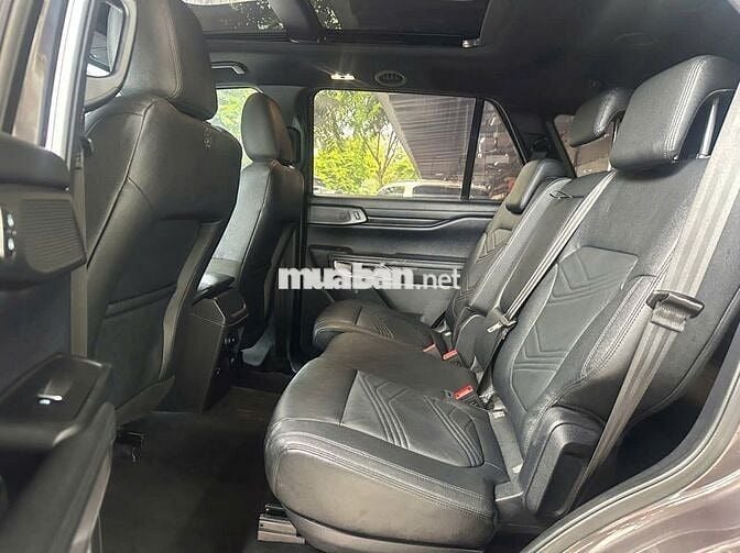 Ford Everest Titanium 2 Cầu 2023 - Chính Hãng