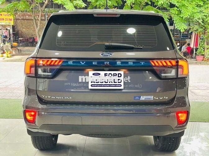 Ford Everest Titanium 2 Cầu 2023 - Chính Hãng