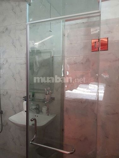 cần bán biệt thự gỗ, 4 lầu, như hình đã hoàn công
