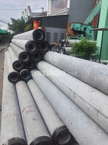 cần bán biệt thự gỗ, 4 lầu, như hình đã hoàn công