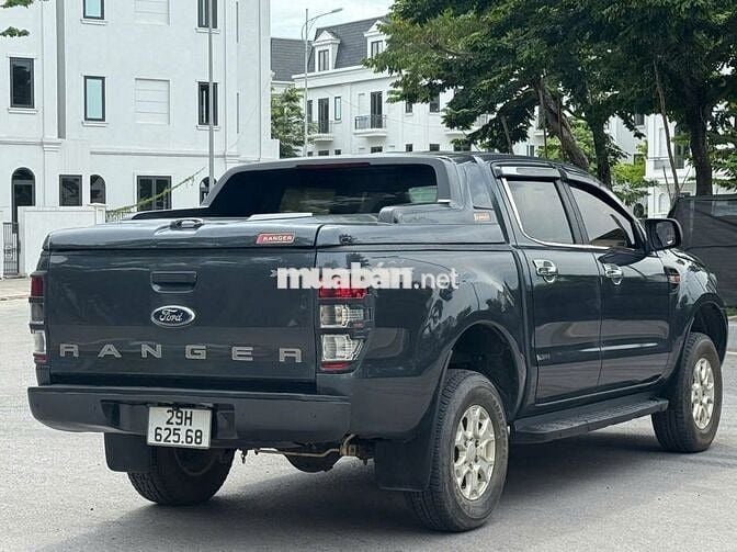 Bán xe Ford Ranger 2016 XLS 2.2L 4x2 AT màu xám