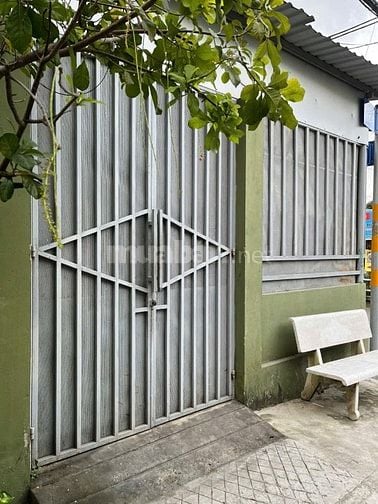  Cho thuê nhà mặt đường số 5 , p Cát Lái . Giá 6.5 tr/th