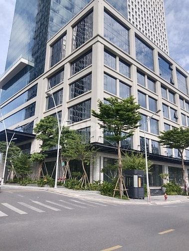  CHÍNH CHỦ NhỜ BÁN GẤP Mặt Phố MỸ ĐÌNH PEARL: 180m2, MT 30m, 6 Tầng Lô