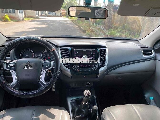 Mitsubishi Triton 2019 4x4 xe 2 cầu zin tuyệt đối