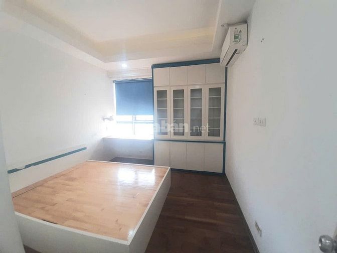 Chủ cần bán gấp căn hộ Housinco 93m, 3pn, ban công ĐN, nội thất Đức