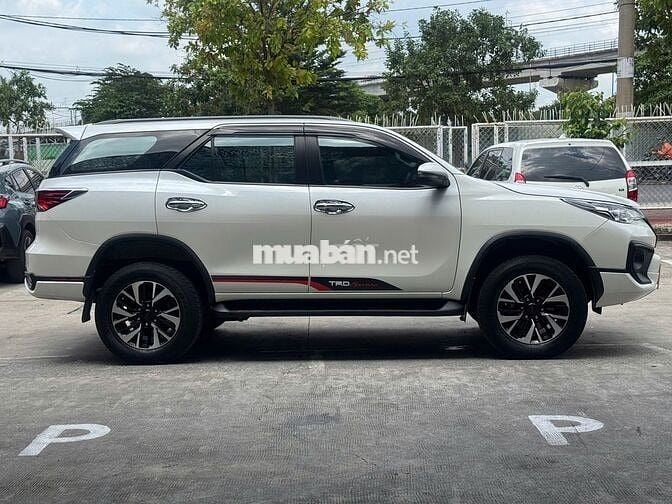 Fortuner 2019 2.7V 4x2 AT TRD - 60000 km