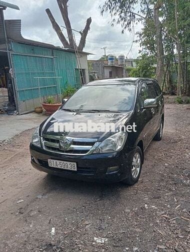 Toyota Innova 2006 G - 25252 km