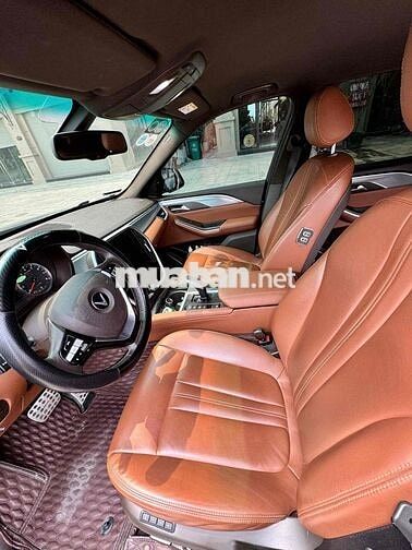 VinFast Lux SA2.0 premium 2020 mới 80%