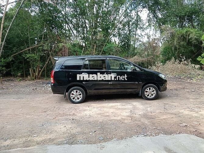 Toyota Innova 2006 G - 25252 km