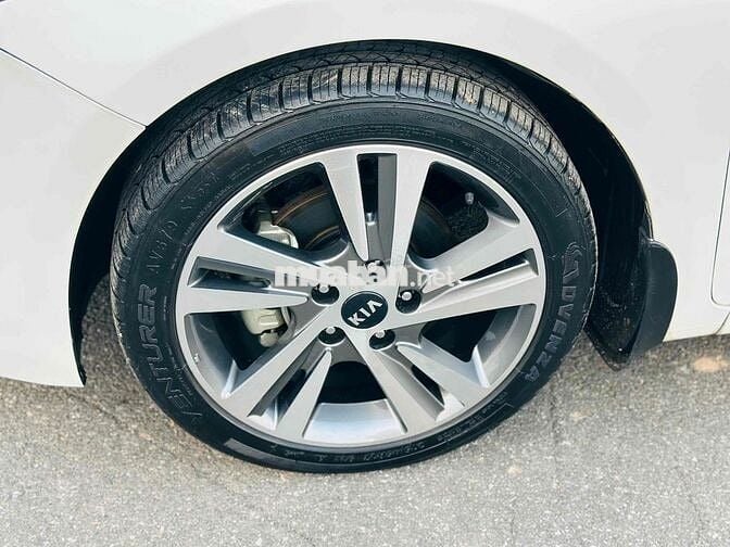 Kia Cerato 2017 1.6 AT