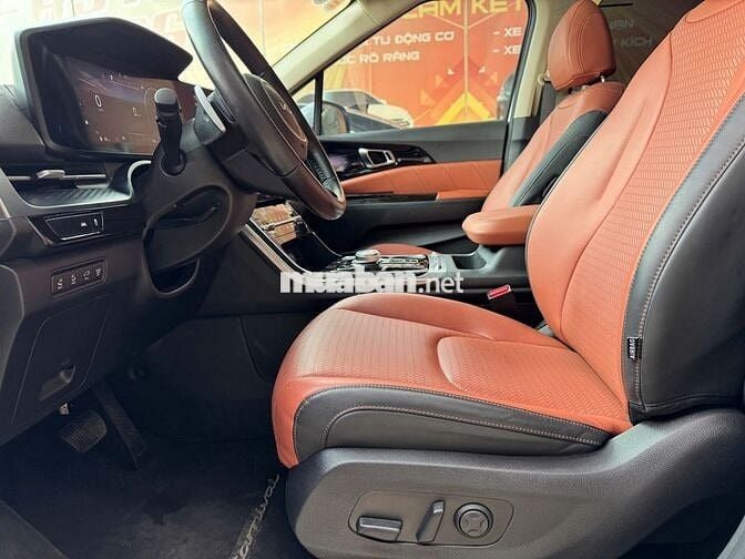 Kia Carnival 2022  - 14000 km
